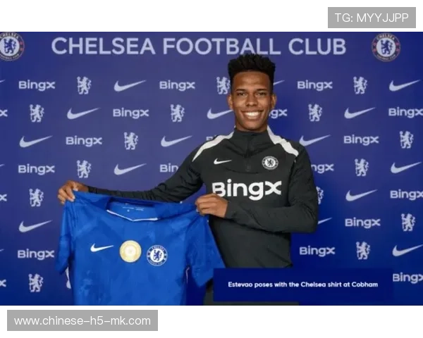 切尔西前锋埃斯特旺50米奔袭破门,终结113天进球荒。 切尔西前锋埃斯特旺50米奔袭破门,终结113天进球荒。